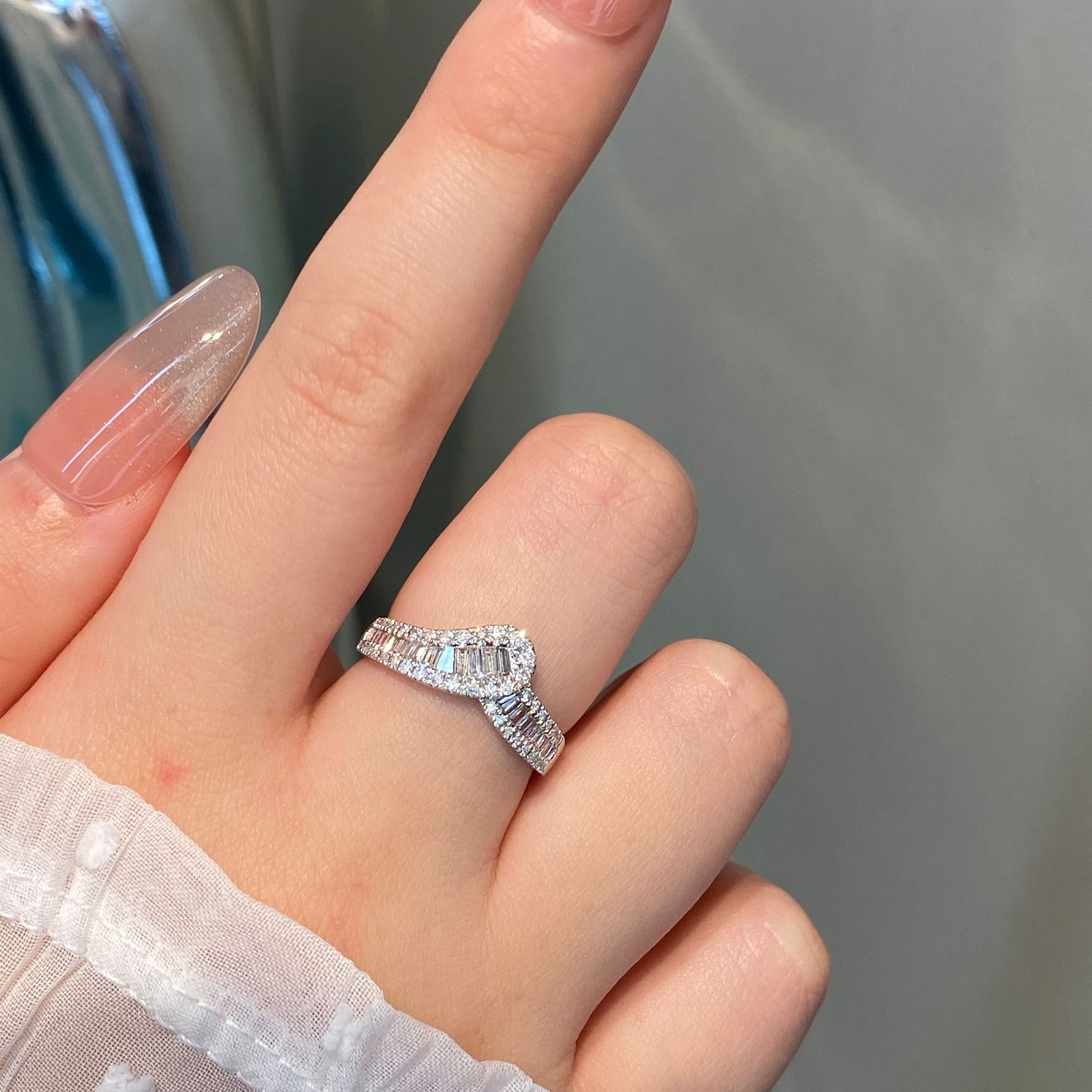 14k Gold 0.6 Ct Natural H Diamond Ring - 9