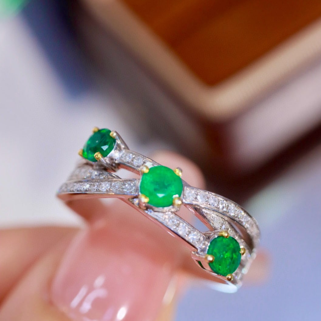 14k Gold 1.05 Ctw Natural Emerald & Diamond Ring - 3