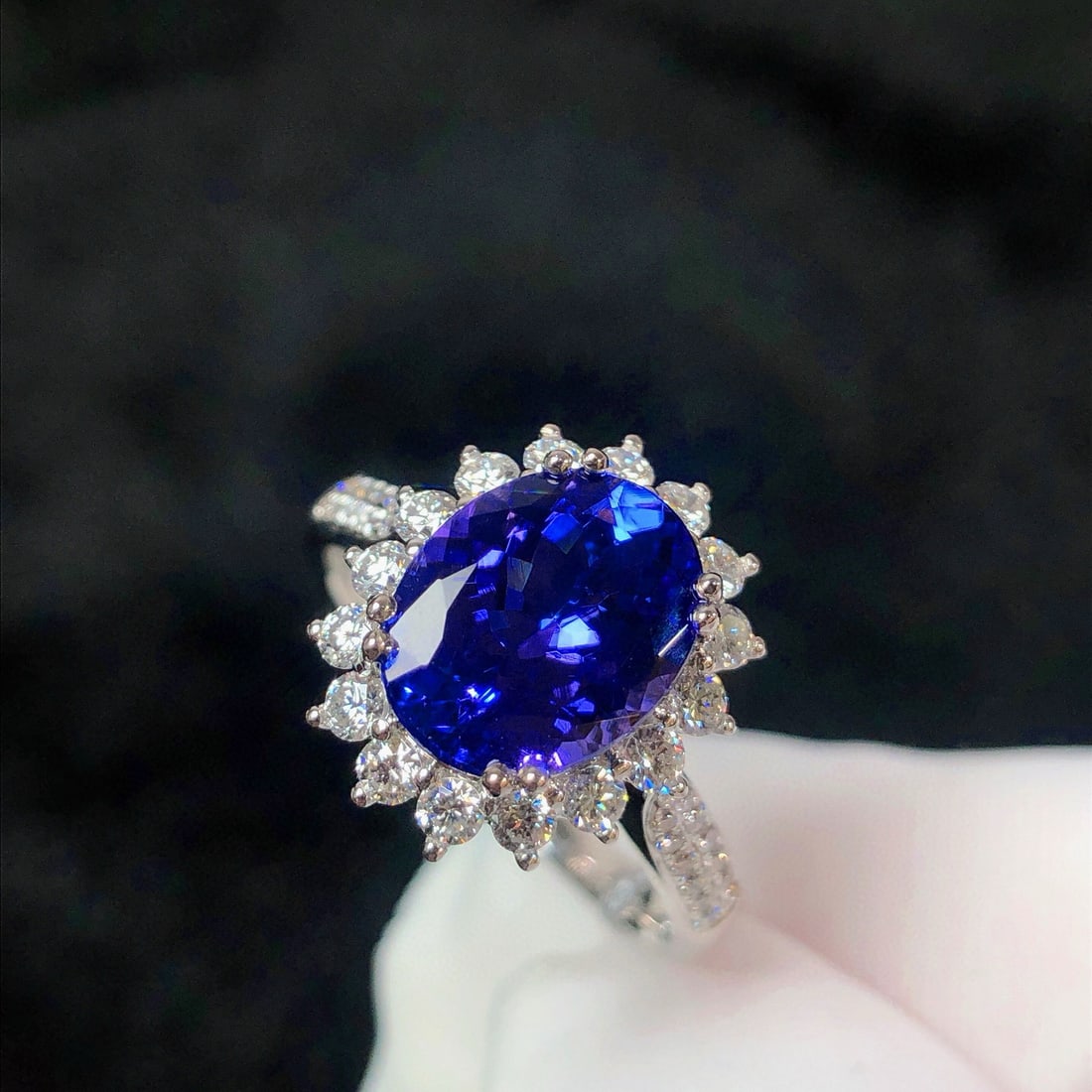 14k Gold 3.30 Ctw Natural Tanzanite & Diamond Ring - 5