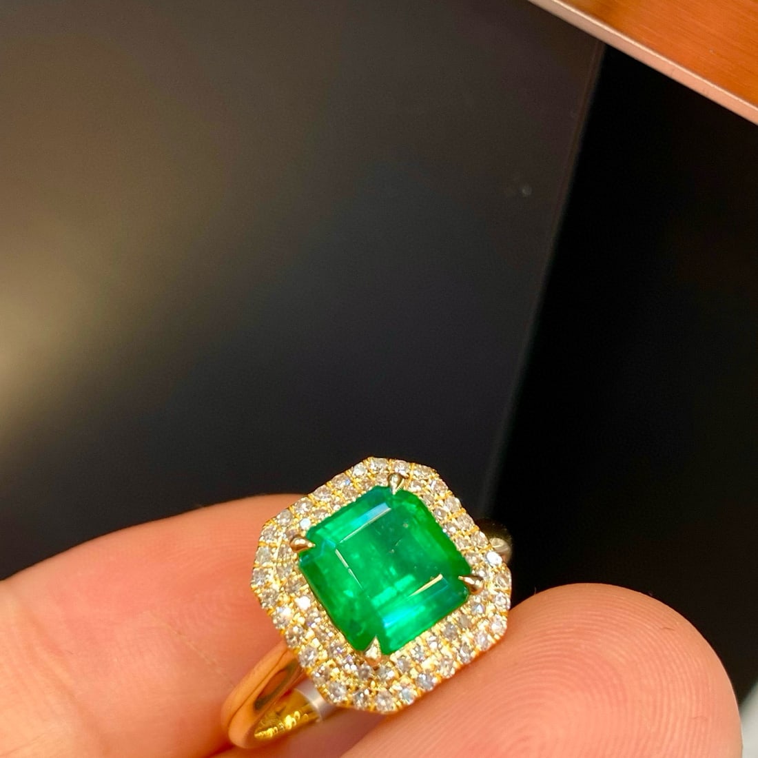 14k Gold 2.21 Ctw Vivid Green Natural Emerald & Diamond Ring - 2