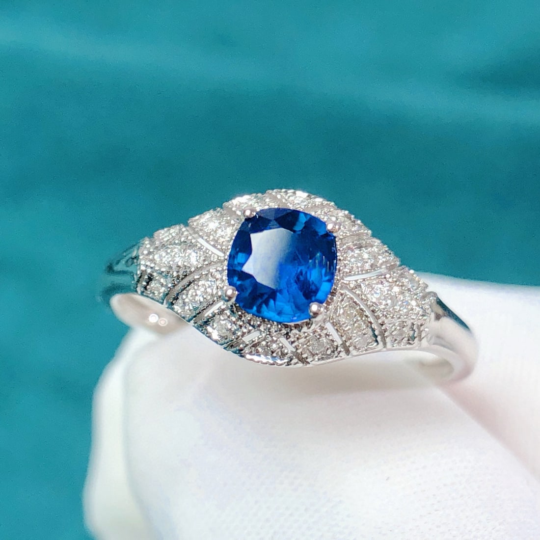 14k Gold 0.65 Ctw Natural Sapphire & Diamond Ring - 2