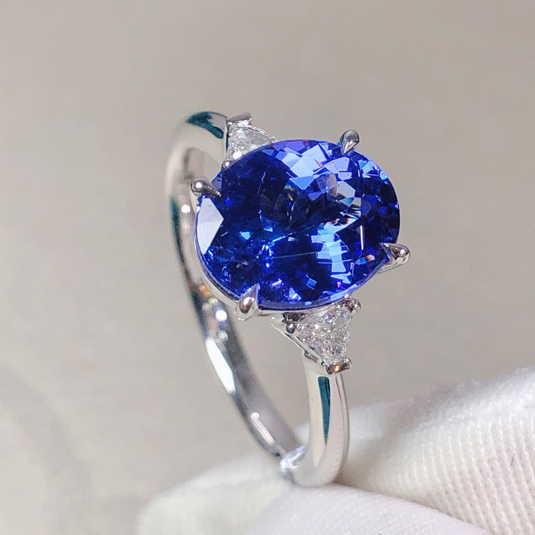 14k Gold 2.97 Ctw Natural Tanzanite & Diamond Ring - 4