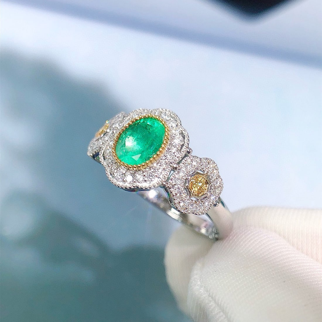14k Gold 0.99 Ctw Natural Emerald & Diamond Ring: Ref:230958221 // gold content:14k gold // ring size:7. 25us // // main gemstone:emerald // shape:oval // carat weight:0. 78ct // color:green // treatment:natural // // adjacent gemstone 2 :