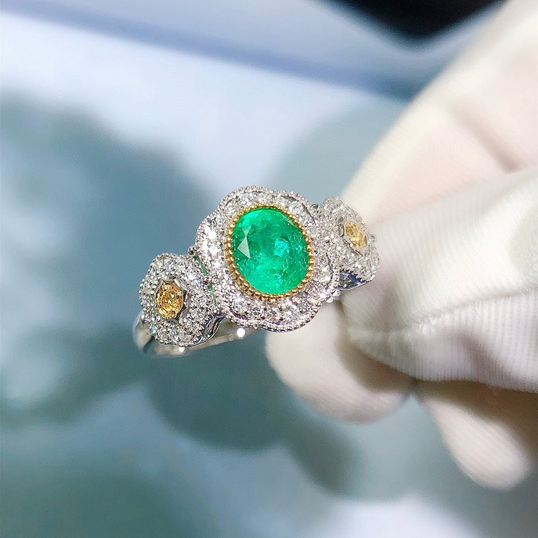 14k Gold 0.99 Ctw Natural Emerald & Diamond Ring - 3