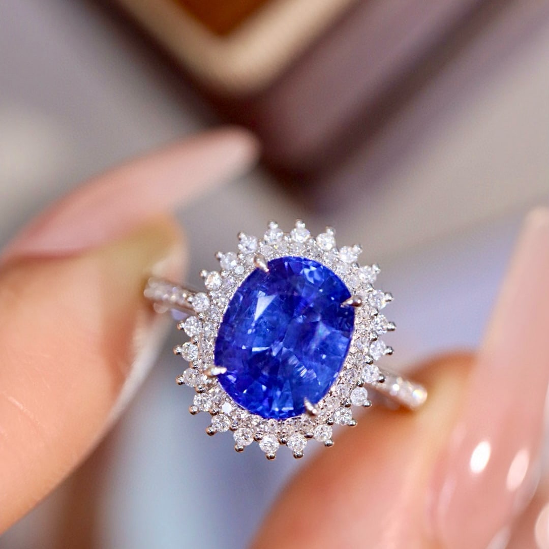 14k Gold 2.79 Ctw Natural Sapphire & Diamond Ring: Ref:230958252 // gold content:14k gold // ring size:7. 25us // // main gemstone:sapphire // shape:oval // carat weight:2. 55ct // color:blue // treatment:natural // // adjacent gemstone 2 : diamond //