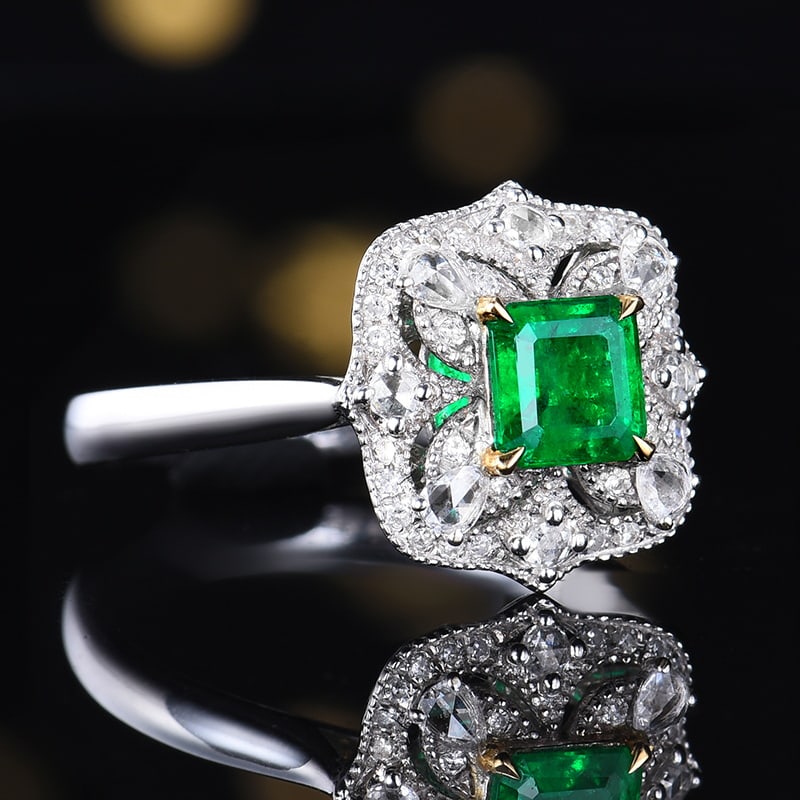 14k Gold 0.83 Ctw Vivid Green Natural Emerald & Diamond Ring - 3