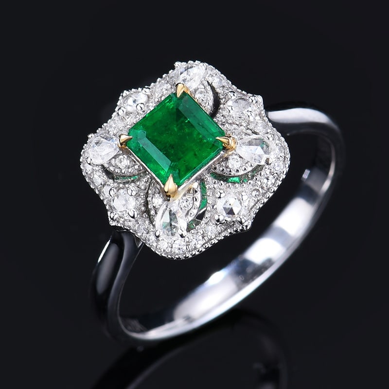 14k Gold 0.83 Ctw Vivid Green Natural Emerald & Diamond Ring - 5