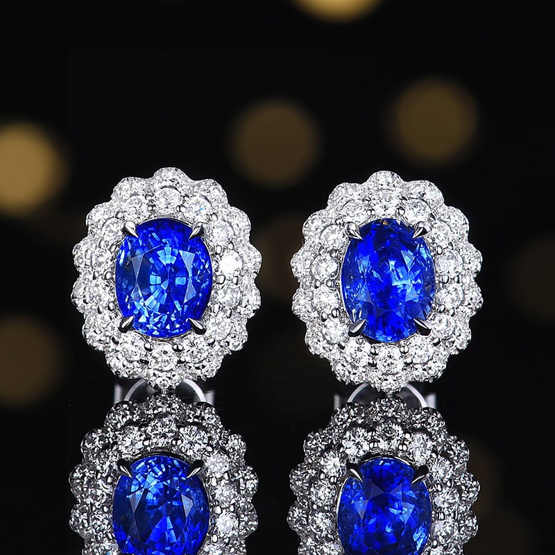 14k Gold 2.84 Ctw Natural Sapphire & Diamond Earrings: Ref:230958271 // gold content:14k gold // main gemstone:sapphire // shape:oval // carat weight:2. 24ct // color:blue // treatment:natural // // adjacent gemstone 2 : diamond // number of stones:100 //