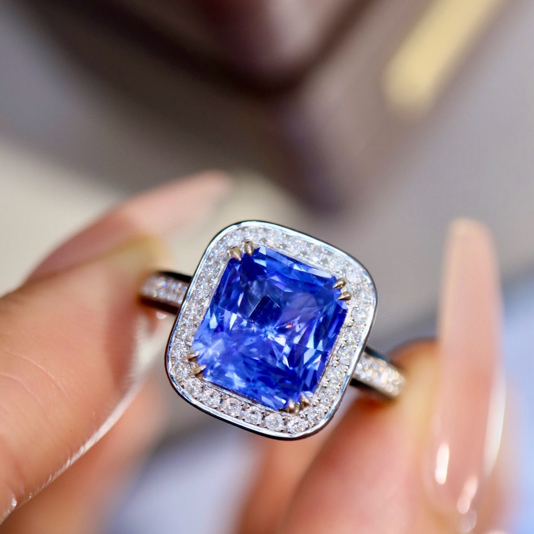 14k Gold 4.84 Ctw Natural Sapphire & Diamond Ring: Ref:230958288 // gold content:14k gold // ring size:7. 25us // // main gemstone:sapphire // shape:octagonal // carat weight:4. 01ct // color:blue // treatment:natural // // adjacent gemstone 2 : diamo