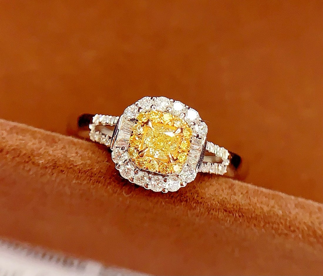 14k Gold 0.26 Ct Natural Yellow Diamond & Diamond Ring - 6