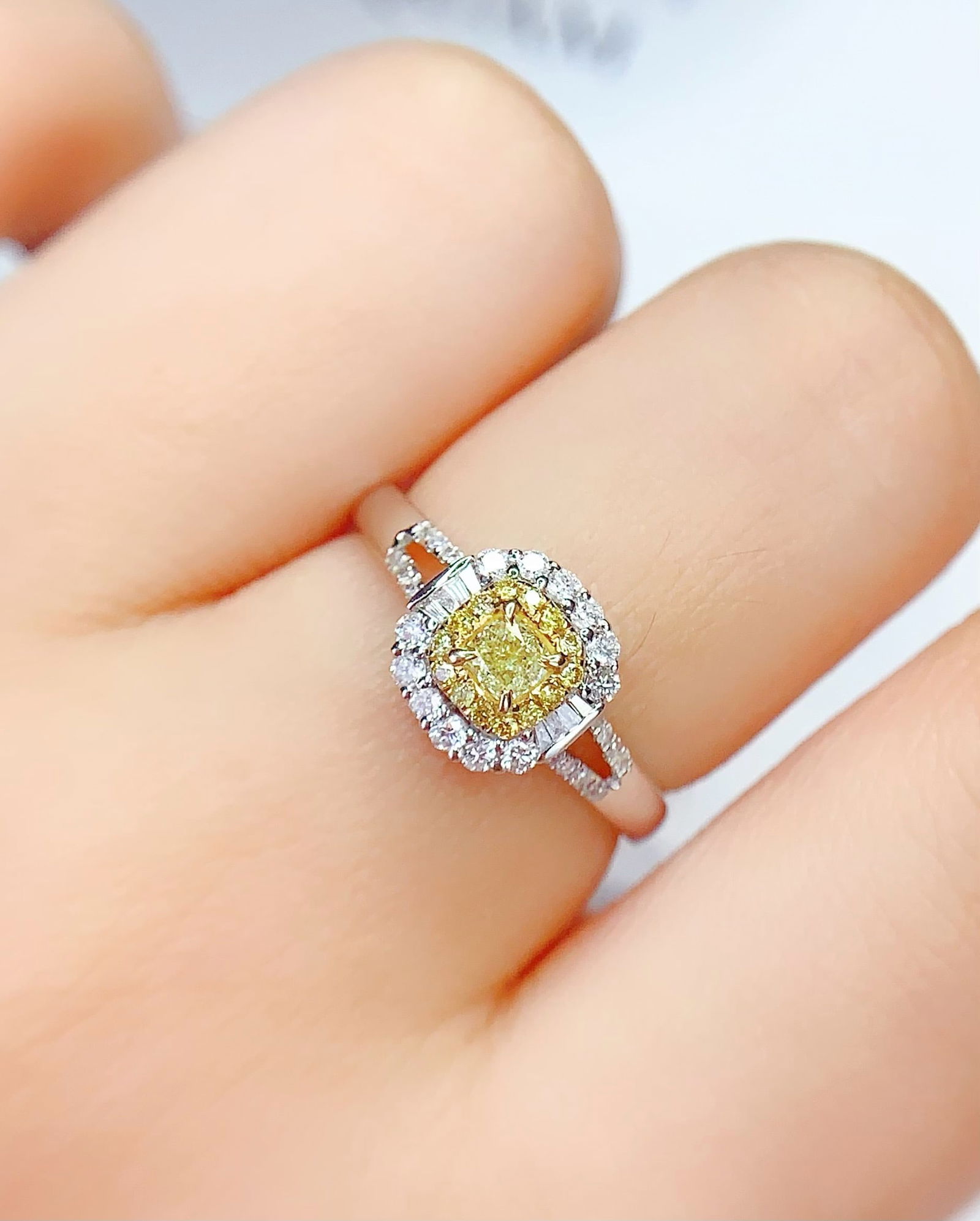 14k Gold 0.26 Ct Natural Yellow Diamond & Diamond Ring - 7