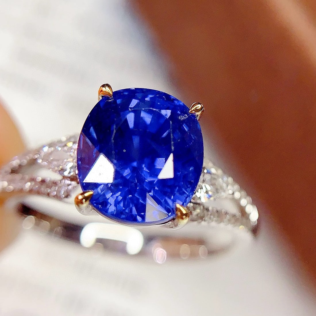 14k Gold 3.5 Ct Natural Sapphire & Diamond Ring: Ref:230958305 // gold content:14k gold // ring size:7. 25us // // main gemstone:sapphire // shape:oval // carat weight:3. 5ct // color:royal blue // treatment:natural // // adjacent gemstone 2 :