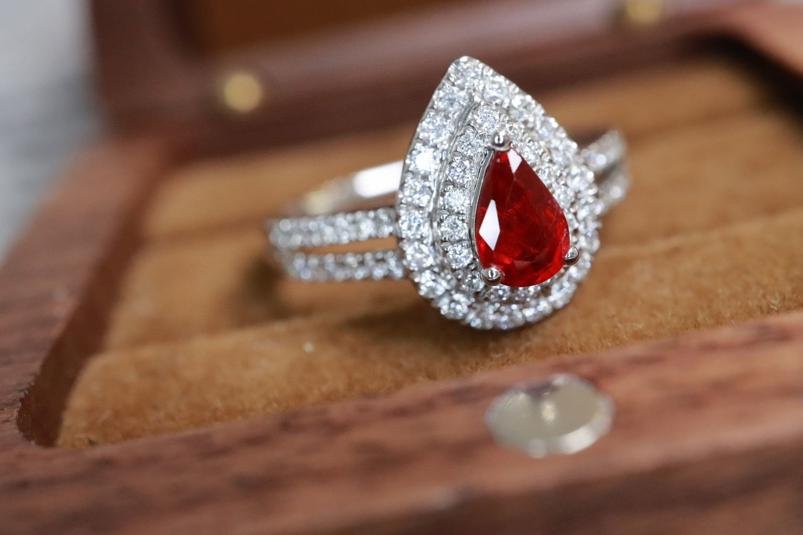 14k Gold 0.89 Ctw Natural Ruby & Diamond Ring - 5