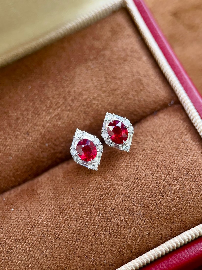 14k Gold 0.85 Ctw Natural Ruby & Diamond Earrings - 4