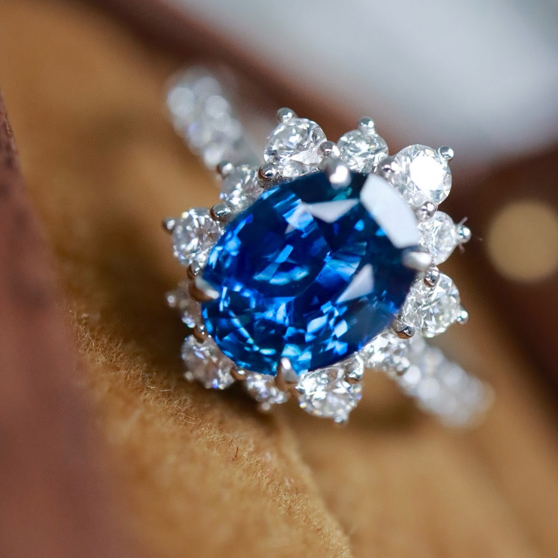 14k Gold 2.12 Ctw Natural Sapphire & Diamond Ring - 5