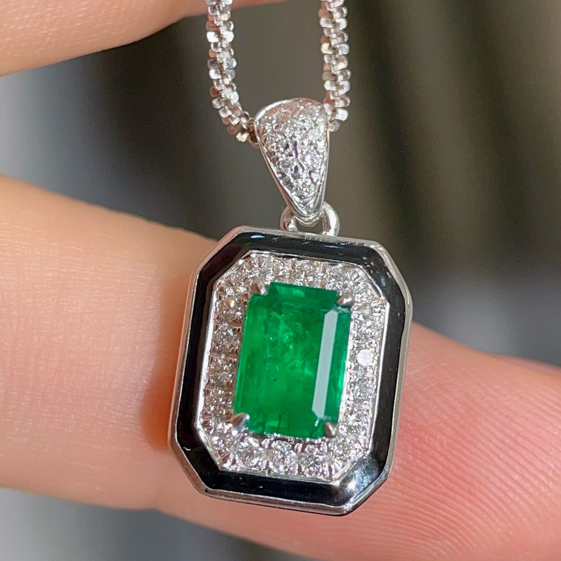 14k Gold 1.10 Ctw Vivid Green Natural Emerald & Diamond Pendant( Without Chain ) - 2