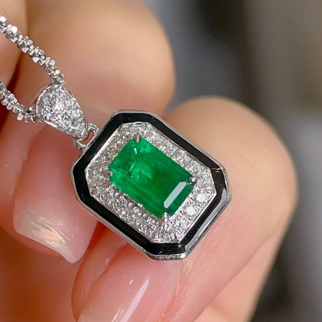 14k Gold 1.10 Ctw Vivid Green Natural Emerald & Diamond Pendant( Without Chain ) - 3