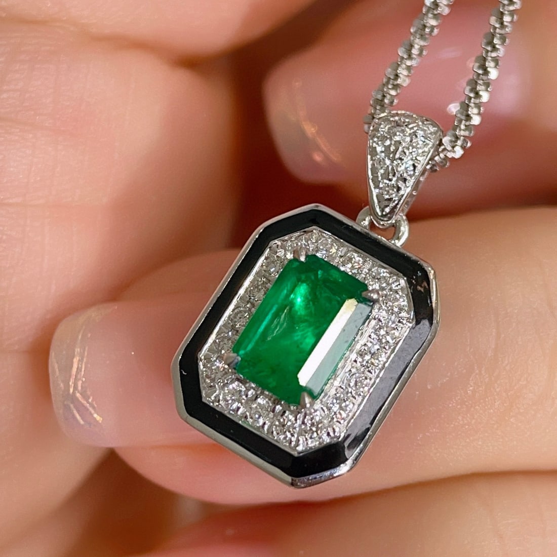 14k Gold 1.10 Ctw Vivid Green Natural Emerald & Diamond Pendant( Without Chain ) - 5