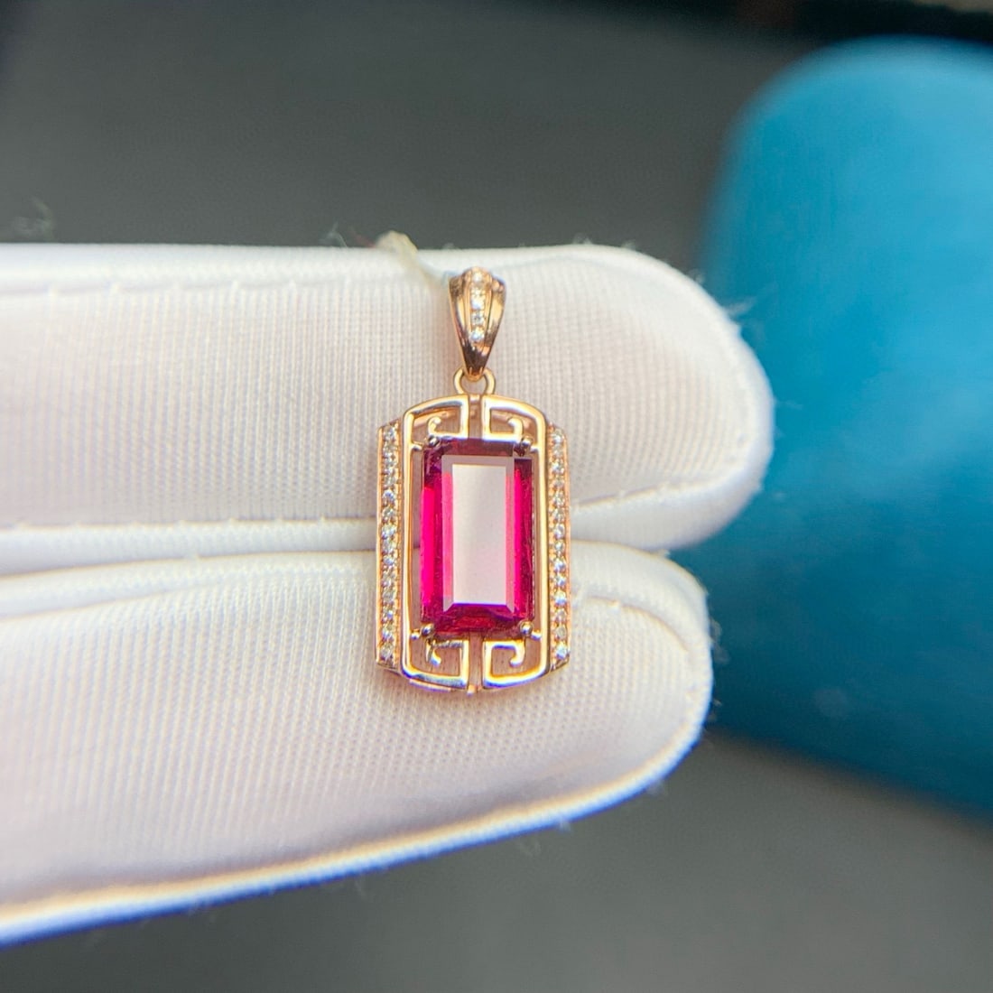 14k Gold 1.9 Ct Natural Tourmaline & Diamond Pendant( Without Chain ) - 4