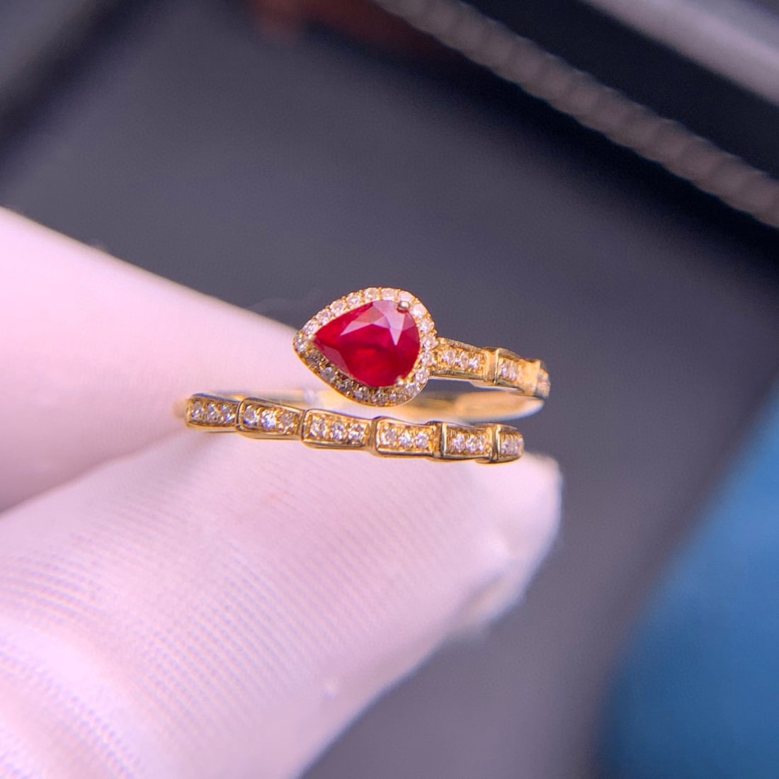 14k Gold 0.6 Ct Natural Ruby & Diamond Ring - 4