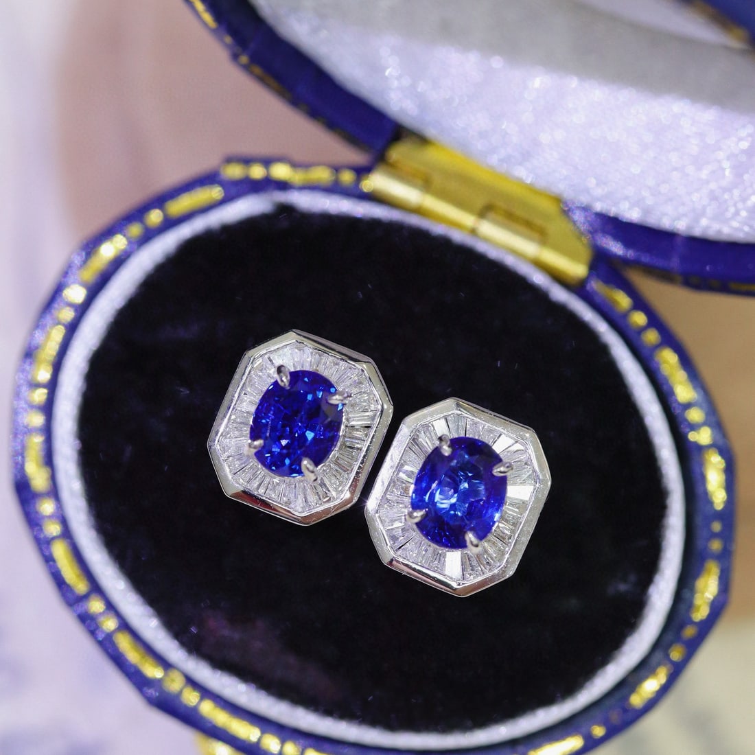 14k Gold 0.79 Ct Natural Sapphire & Diamond Earrings - 3