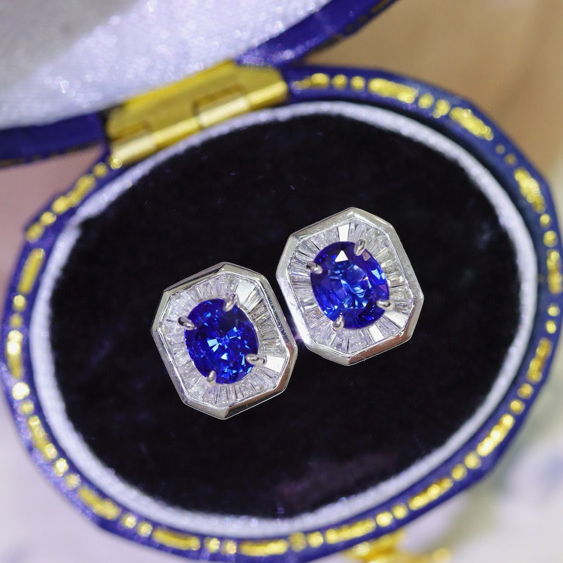 14k Gold 0.79 Ct Natural Sapphire & Diamond Earrings - 4