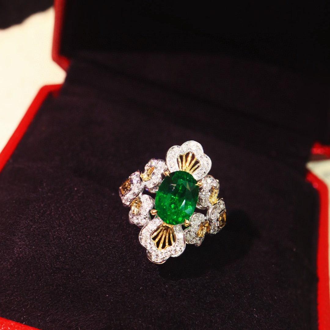 14k Gold 2.78 Ctw Vivid Green Natural Tsavorite & Diamond Ring - 2