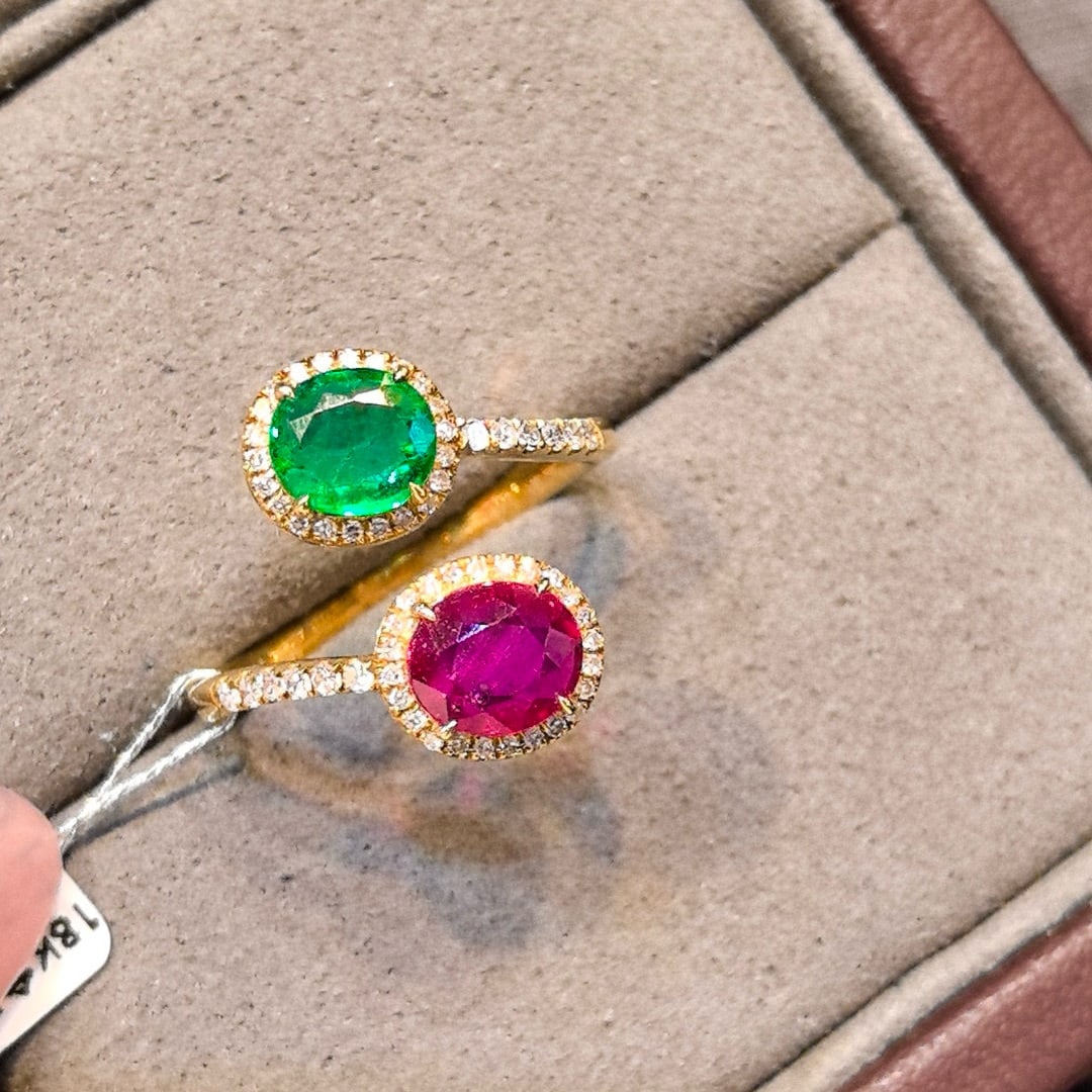 14k Gold 2.08 Ctw Natural Ruby & Emerald & Toi Et Moi Ring: Ref:230958360 // gold content:14k gold // ring size:7. 25us // // main gemstone:ruby // shape:oval // carat weight:1. 08ct // color:red // treatment:natural // // adjacent gemstone 2 : emerald //