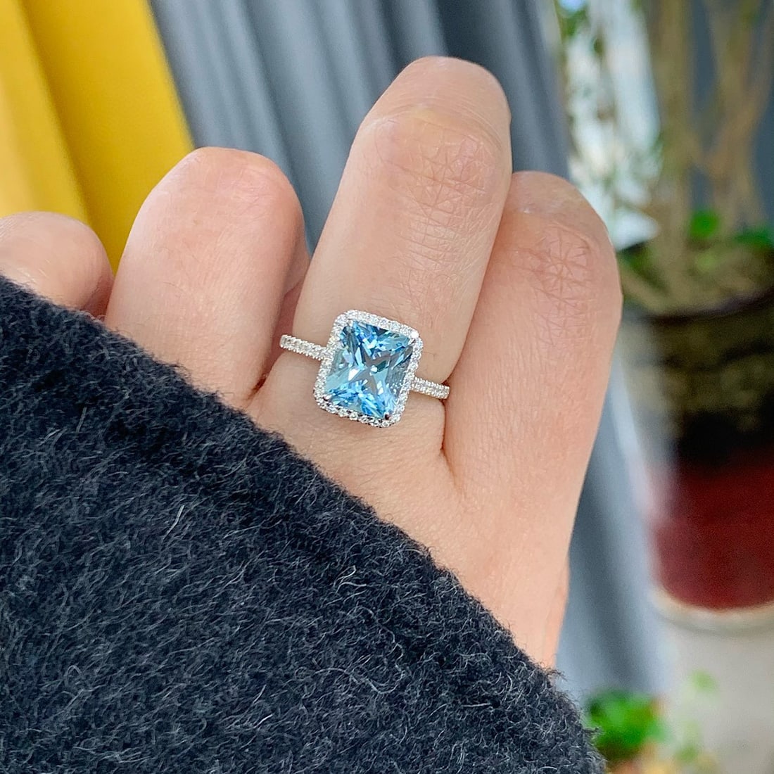 14k Gold 2.58 Ctw Natural Aquamarine & Diamond Ring - 4