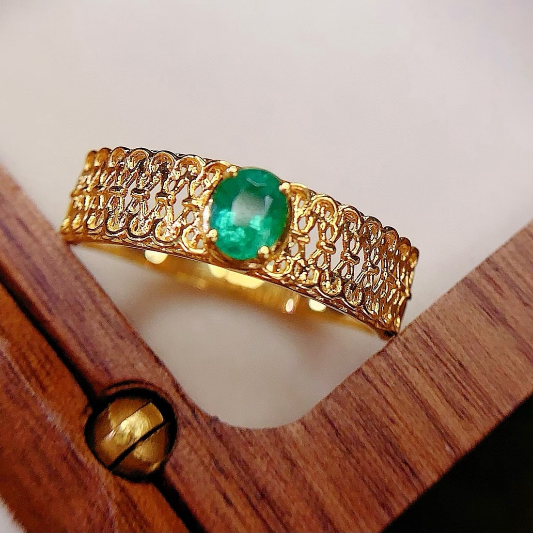 14k Gold 0.4 Ct Natural Emerald Ring - 3