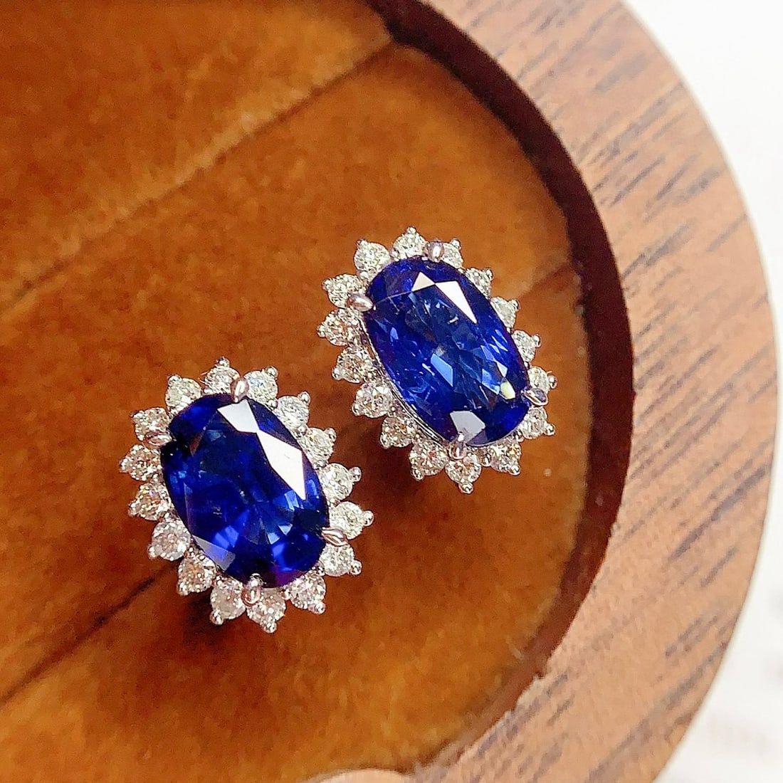 14k Gold 2.6 Ct Natural Sapphire & Diamond Earrings - 4