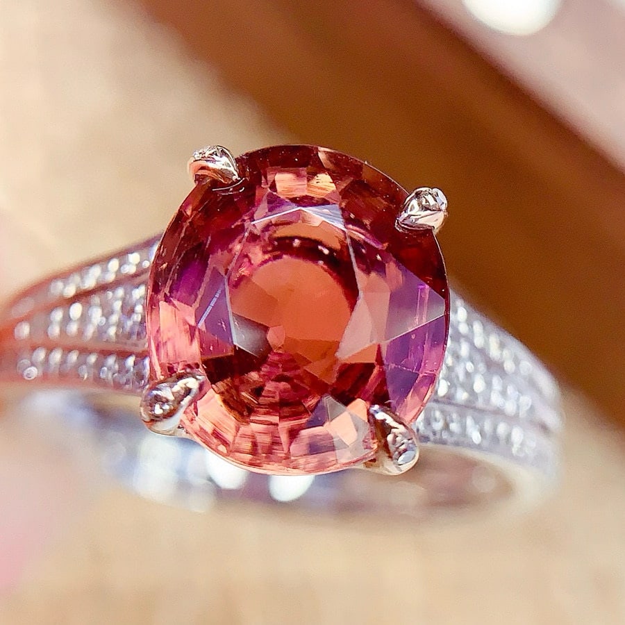 14k Gold 3.36 Ct Natural Tourmaline & Diamond Ring: Ref:230958379 // gold content:14k gold // ring size:7. 25us // // main gemstone:tourmaline // shape:oval // carat weight:3. 36ct // color:red // treatment:natural // // adjacent gemstone 2 :