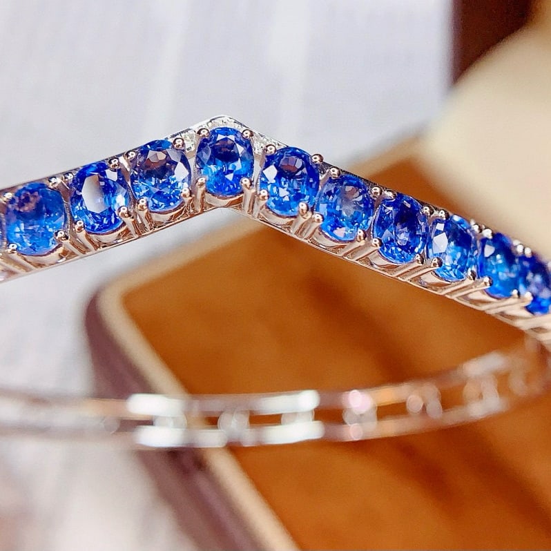 14k Gold 7.68 Ct Natural Sapphire & Diamond Bangle - 2