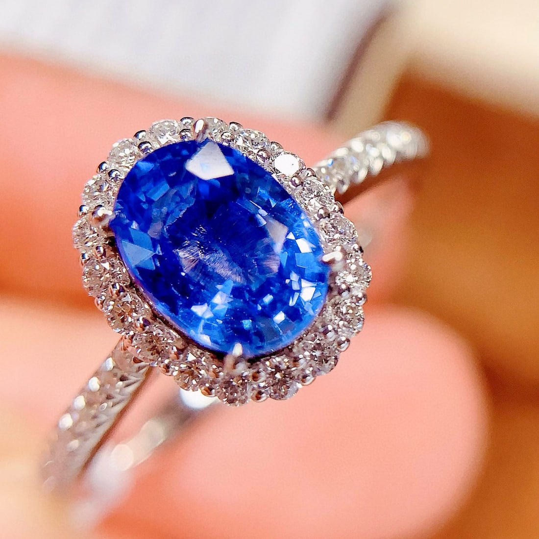 14k Gold 1.55 Ct Natural Sapphire & Diamond Ring: Ref:230958395 // gold content:14k gold // ring size:7. 25us // // main gemstone:sapphire // shape:oval // carat weight:1. 55ct // color:blue // treatment:natural // // adjacent gemstone 2 : diamond //