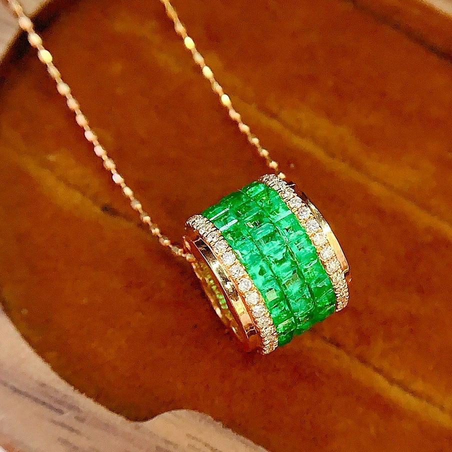 14k Gold 2 Ct Natural Emerald & Diamond Necklace - 3