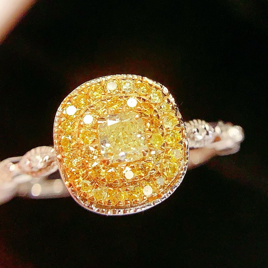 14k Gold 0.45 Ct Natural Yellow Diamond & Diamond Ring - 4