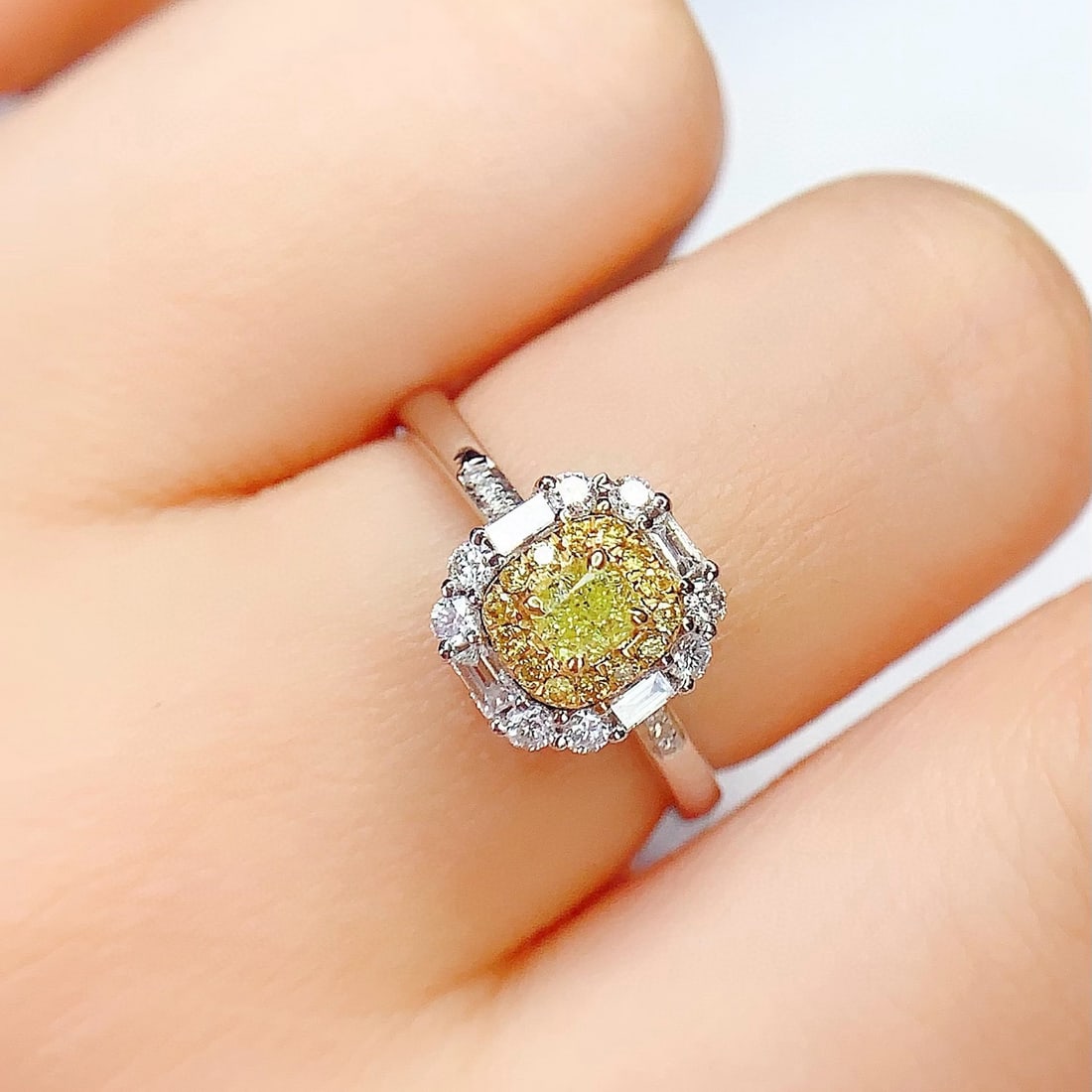 14k Gold 0.29 Ct Natural Yellow Diamond & Diamond Ring - 6