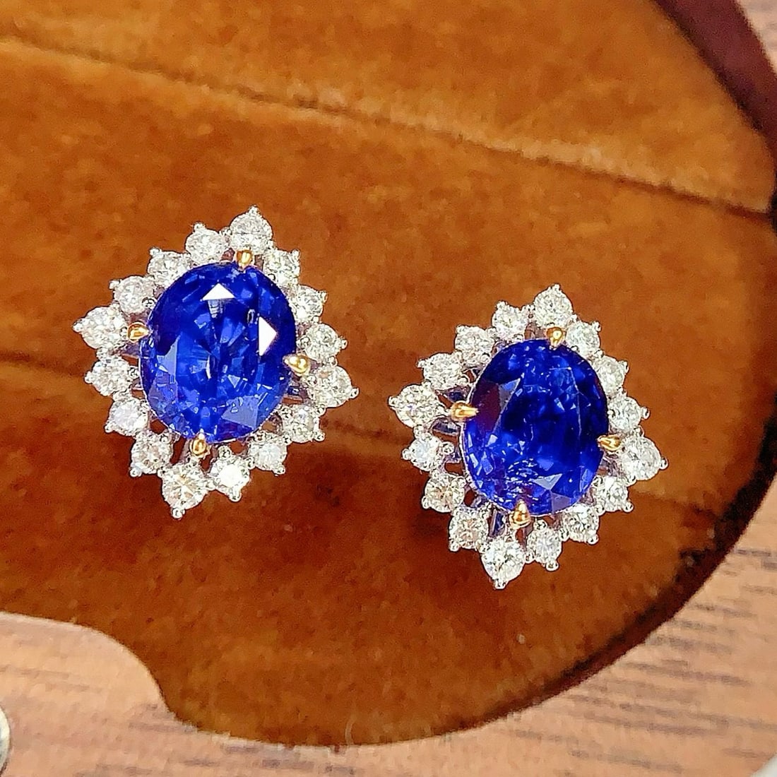 14k Gold 2.8 Ct Natural Sapphire & Diamond Earrings - 3