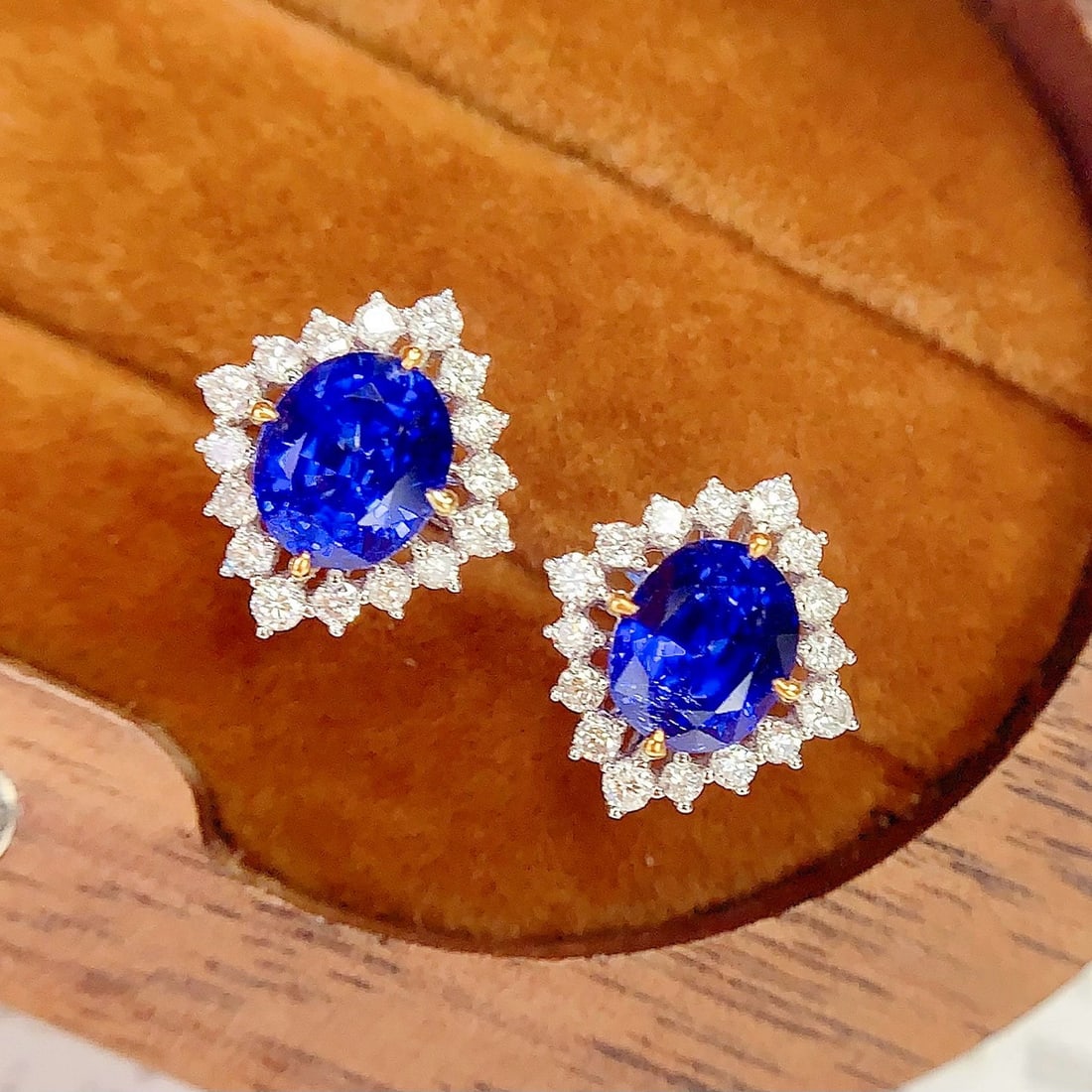 14k Gold 2.8 Ct Natural Sapphire & Diamond Earrings - 5