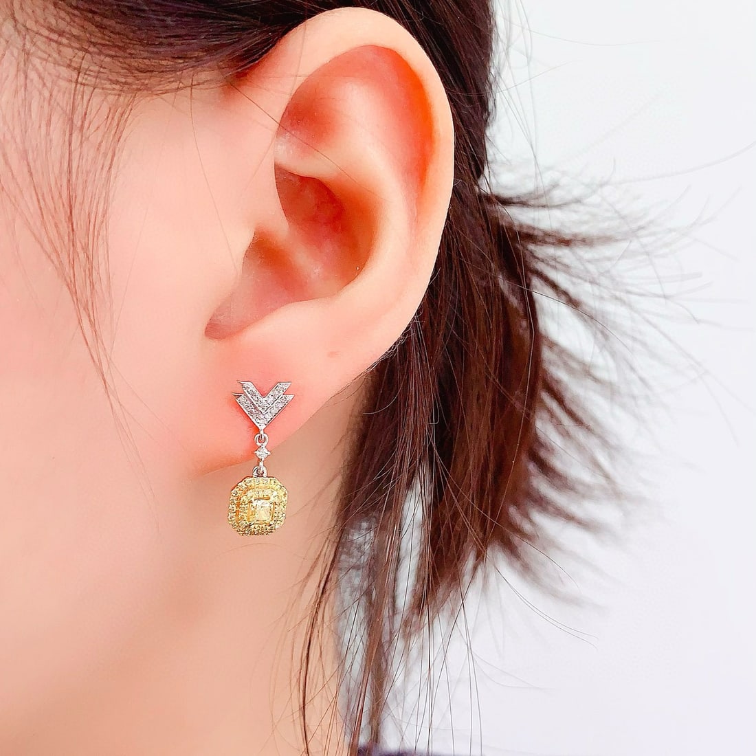 14k Gold 0.75 Ct Natural Yellow Diamond & Diamond Earrings - 6