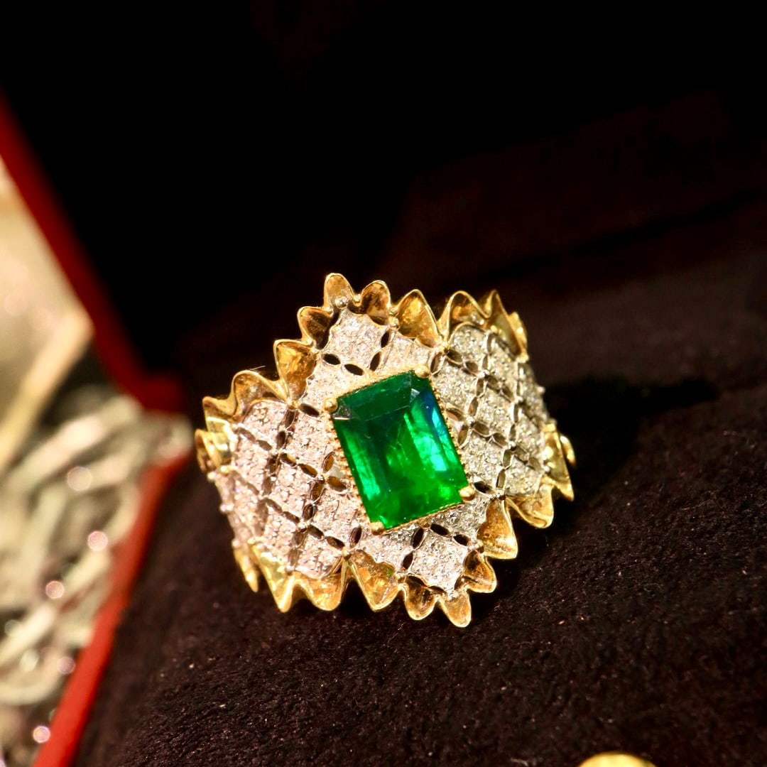 14k Gold 1.50 Ctw Vivid Green Natural Emerald & Diamond Ring - 4