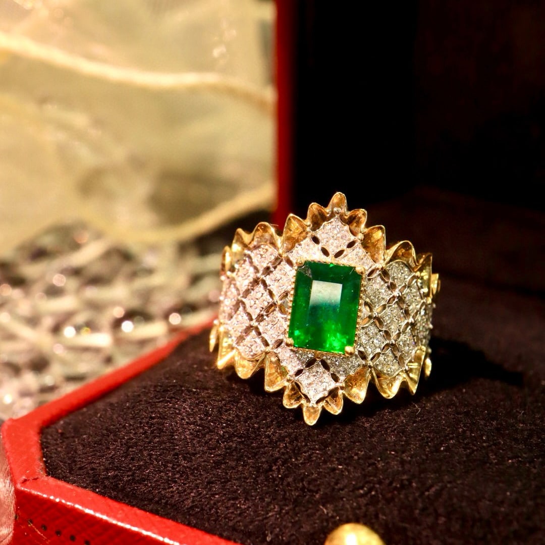 14k Gold 1.50 Ctw Vivid Green Natural Emerald & Diamond Ring - 6