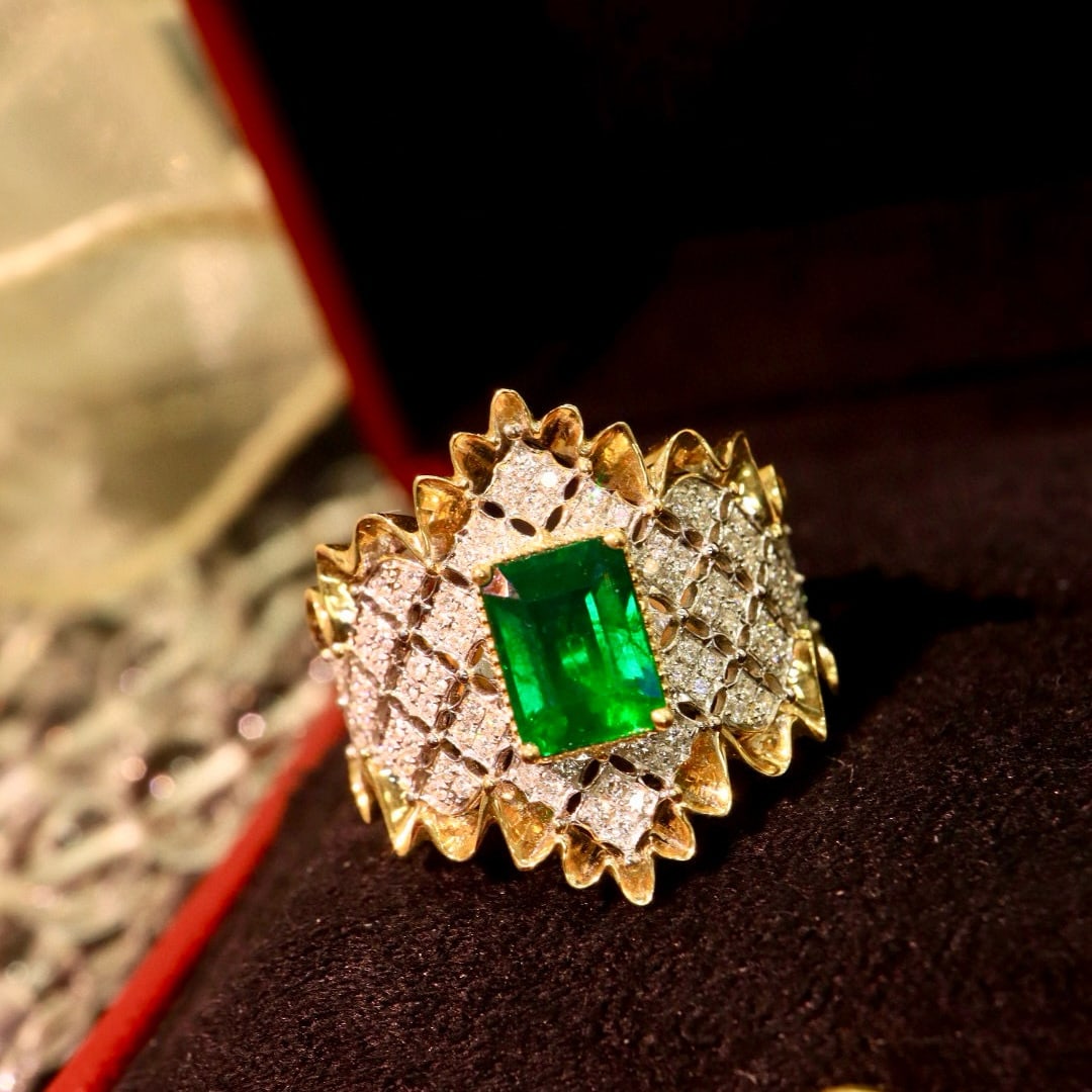 14k Gold 1.50 Ctw Vivid Green Natural Emerald & Diamond Ring - 7