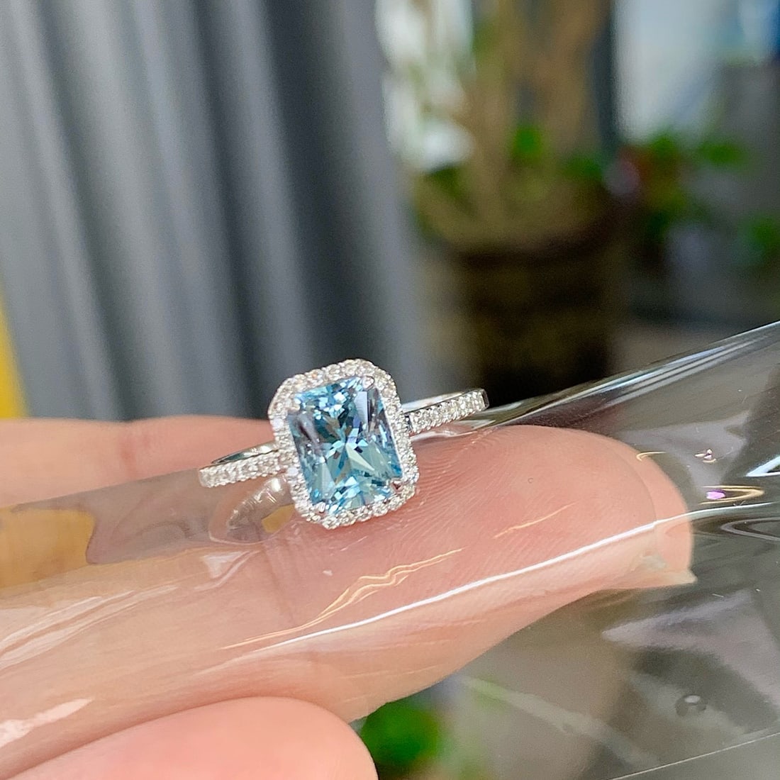 14k Gold 1.41 Ctw Natural Aquamarine & Diamond Ring - 2