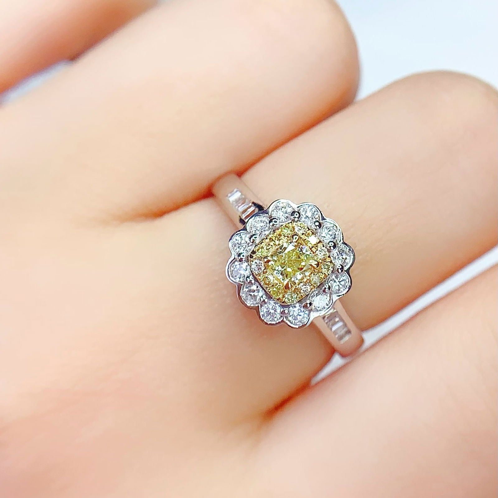 14k Gold 0.3 Ct Natural Yellow Diamond & Diamond Ring - 6