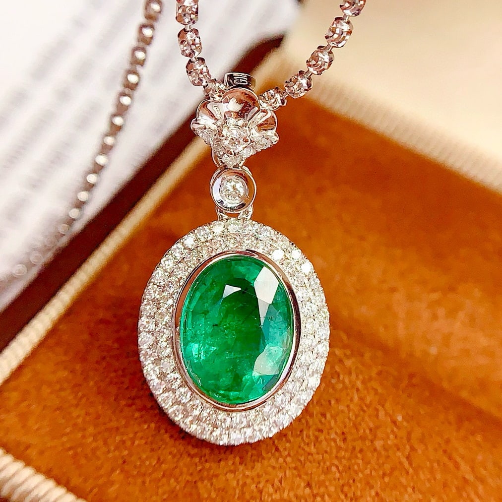 14k Gold 3 Ct Natural Emerald & Diamond Pendant( Without Chain ) - 2