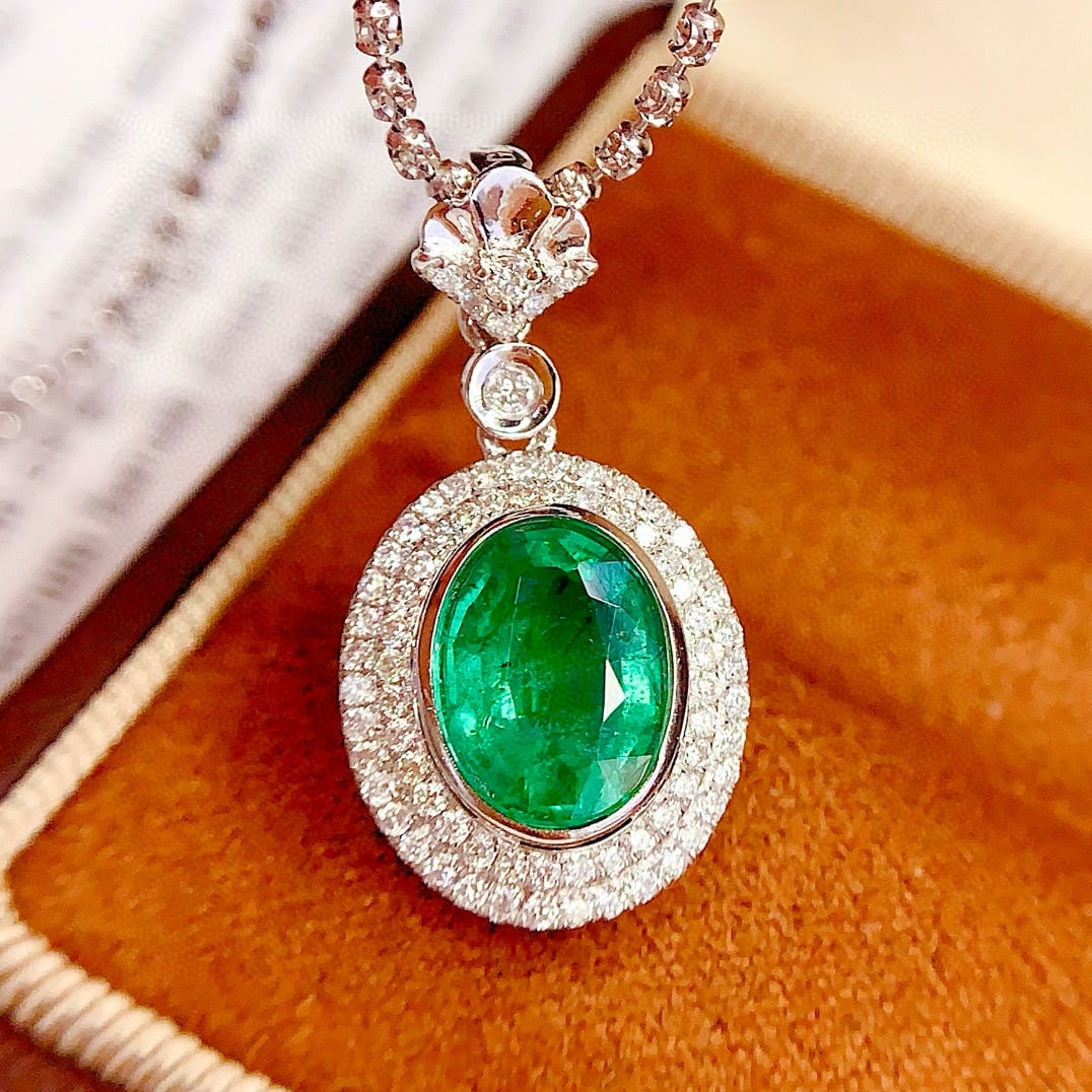 14k Gold 3 Ct Natural Emerald & Diamond Pendant( Without Chain ) - 4