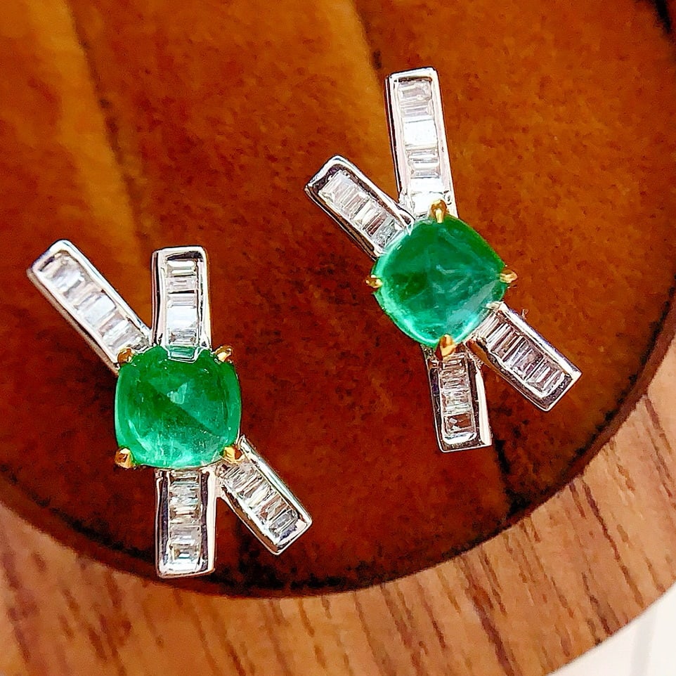 14k Gold 1.8 Ct Natural Emerald & Diamond Earrings - 4