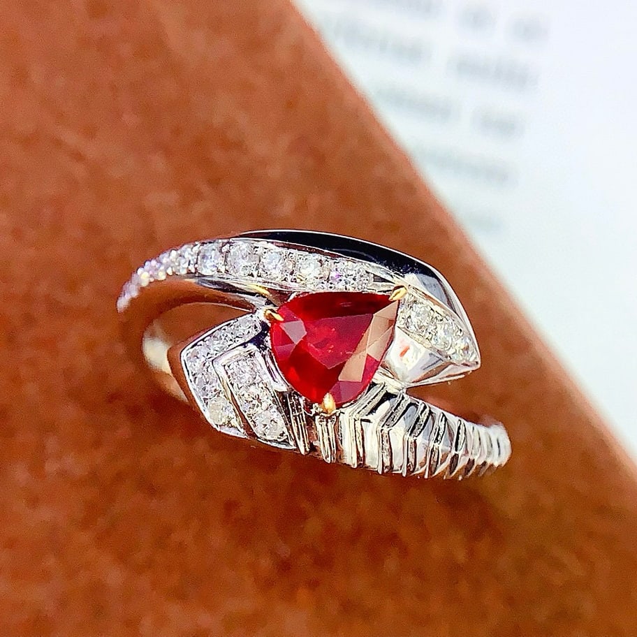 14k Gold 0.68 Ct Vivid Red Natural Ruby & Diamond Ring - 4