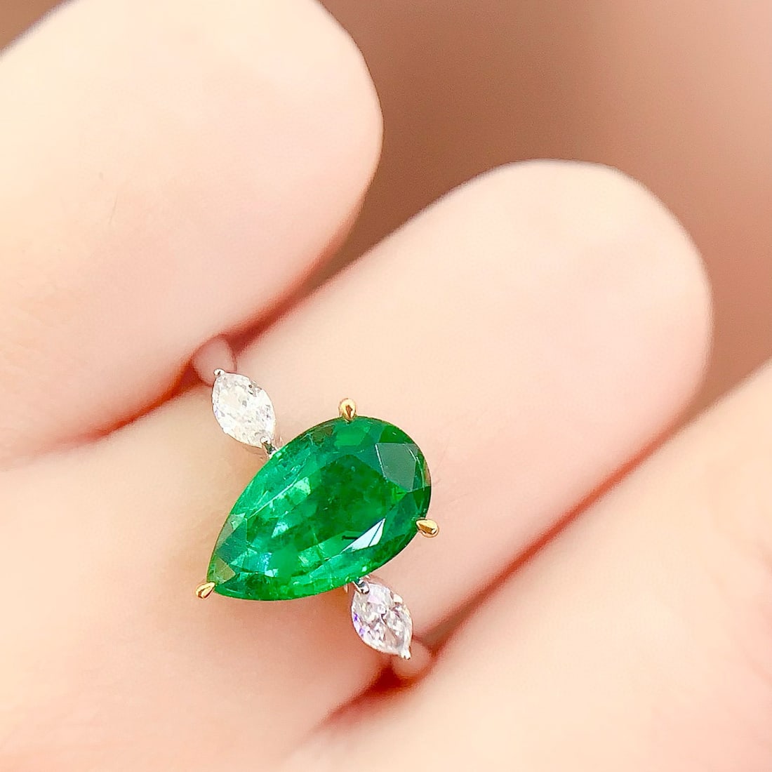 14k Gold 2.78 Ct Vivid Green Natural Emerald & Diamond Ring - 6